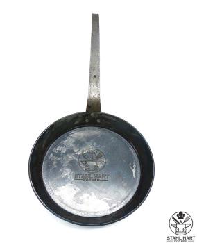 Eisenpfanne, Dm 230 mm mit Stiel 295 mm
